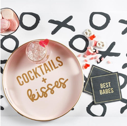 Paper Table Runner XO