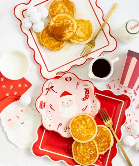 Red Scalloped Square Plate